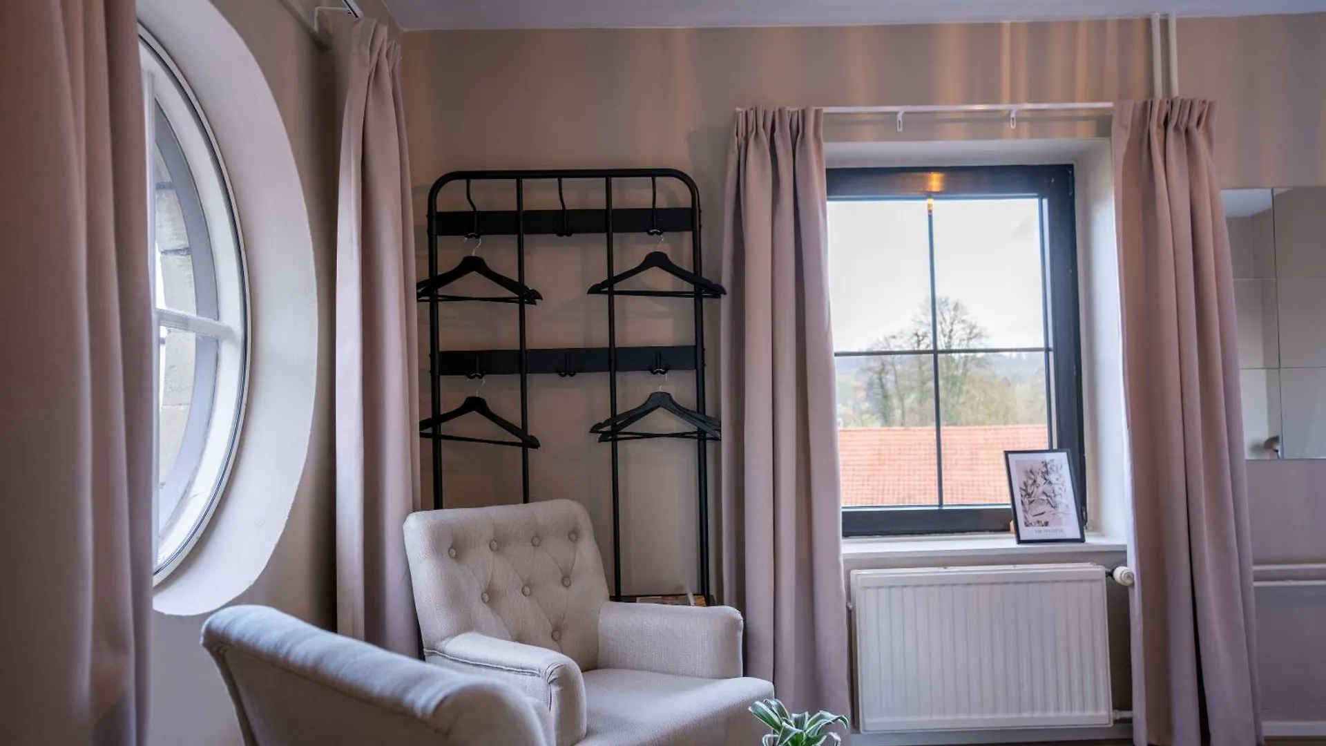 ברח אן טרבלייט Boutique Hotel Loulou לינה וארוחת בוקר